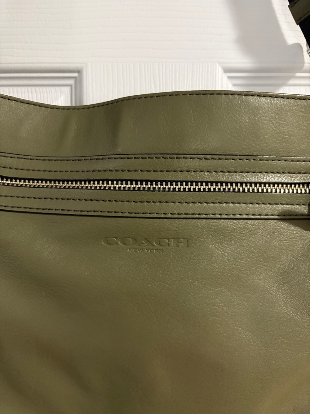Coach f71745. Mens Olive Green Crossbody Sling Bag - Minimal Leather Design - Picture 6 of 15